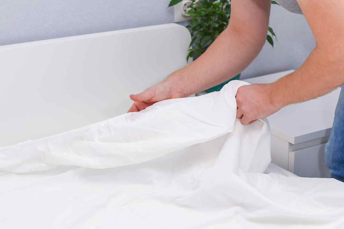 Lenzuola, se le cambi ogni settimana stai sbagliando di grosso, tutti i dettagli del motivo